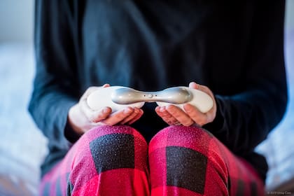 En vez de utilizar lágrimas o colirio, Umay Care ofrece relajar la vista con el uso del calor y vibraciones que masajean los párpados