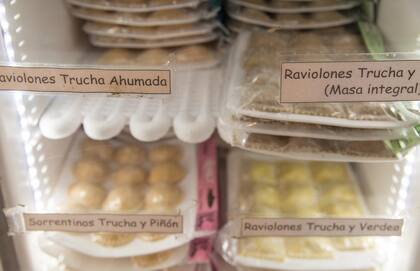 En Vilcunco elaboran ravioles, sorrentinos y raviolones de trucha.