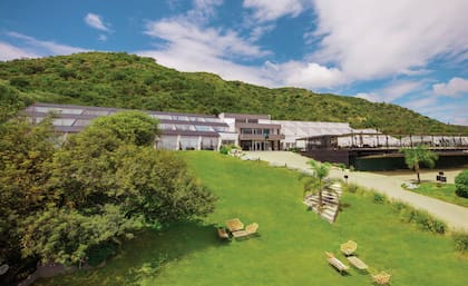 En Villa Carlos Paz, Pinares Panorama ofrece la combinación perfecta de relax y vida al aire libre.