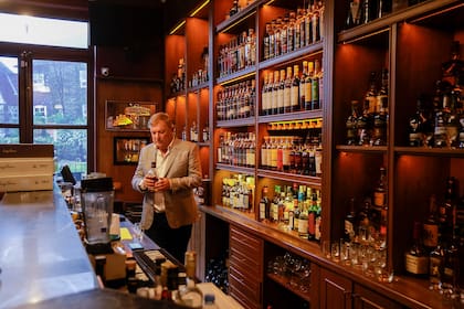 En Villa Urquiza, el Museo del Whisky atesora más de 4000 botellas