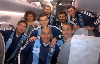Vuelos de selección: Coloccini, junto con Messi, Clemente Rodríguez, Gago, Mascherano, Zabaleta Lavezzi y Di María