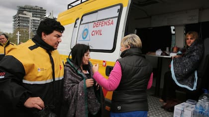 Encalló un catamarán en Olivos con más de cien docentes que festejaban el Día del Maestro