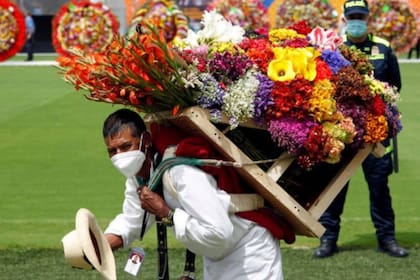 "Encanto" rinde homenaje a los silleteros de Antioquia