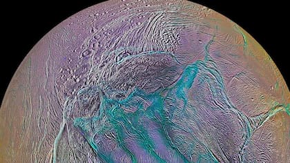 Encélado es la sexta luna más grande de Saturno