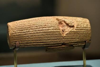 Encontrado en Babilonia en 1879, el Cilindro de Ciro es uno de los descubrimientos más célebres del mundo antiguo