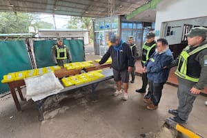 Con la ayuda de un perro rastreador, hallaron 112 kilos de cocaína escondidos en un camión cisterna