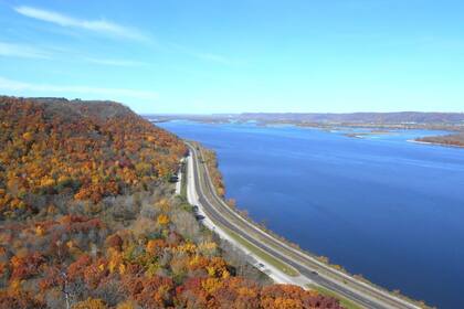 Encontraron un Buick de los 60 hundido en el río Mississippi, en Sartell