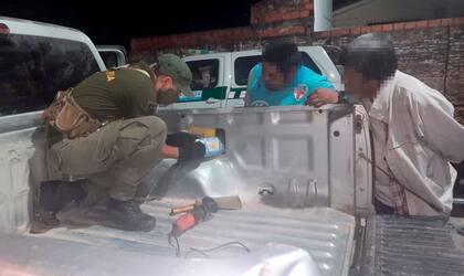 Encuentran 112 kilos de cocaína dentro de una camioneta abandonada al costado de una ruta en Salta