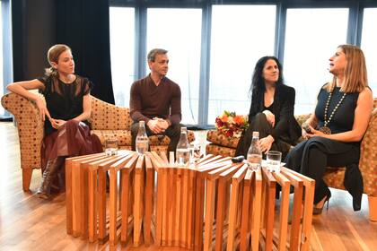 Cumbre de bailarines argentinos: Ludmila Pagliero, Luis Ortigoza, Paloma Herrera participaron en 2017 de una charla abierta a la comunidad con la directora artística, Carmen Gloria Larenas