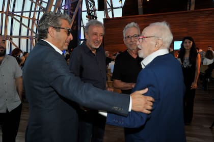 Encuentro de grandes (Ricardo Darín, Eduardo Blanco, Gerardo Romano y Pepe Soriano) en el homenaje a otro grande de la actuación