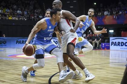 Encuentro entre la selección Argentina de Básquet y Panamá.