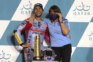 El italiano que logró su primera victoria en MotoGP y un festejo con dedicatoria especial