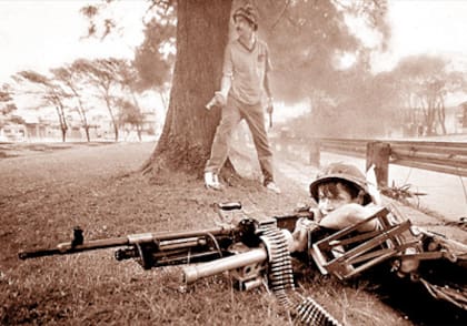 Enero de 1989. Guerrilleros del Movimiento Todos por la Patria coparon el regimiento de La Tablada: hubo 39 muertos y más de 70 heridos