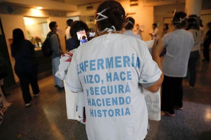 Enfermeros del hospital Penna, reclaman insumos y mejores condiciones laborales