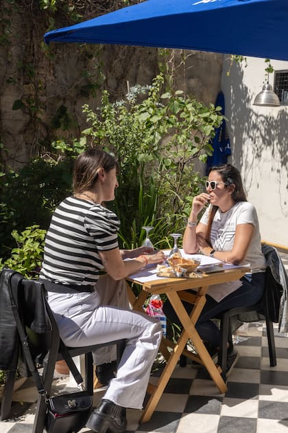 Enfrente, restaurante en Florida, Vicente López