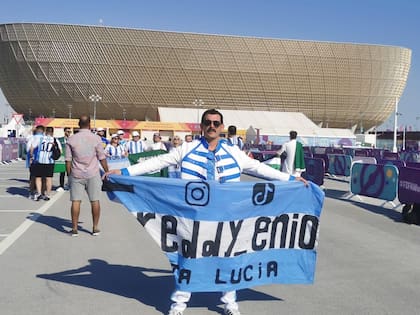 Enio Emmanuel Llovera pudo ingresar a la final entre la Argentina y Francia, sin ticket