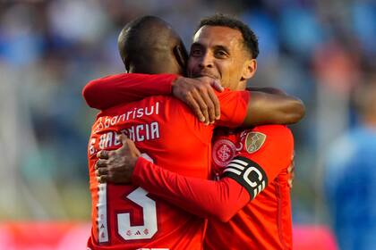 Enner Valencia y Alan Patrick, dos de las máximas figuras de Internacional de Porto Alegre