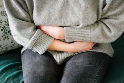 El intestino tiene toda una red de neuronas que se llama el sistema entérico. En un episodio de ira, "el sistema entérico hace que se contraiga el estómago, que se inflame".