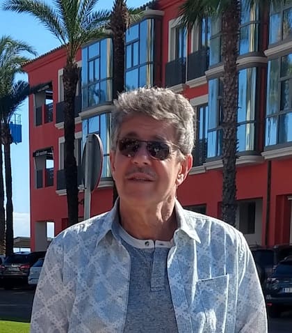 Enrique Cordovero, fundador junto con su hermano de la marca que pisó fuerte en la moda juvenil