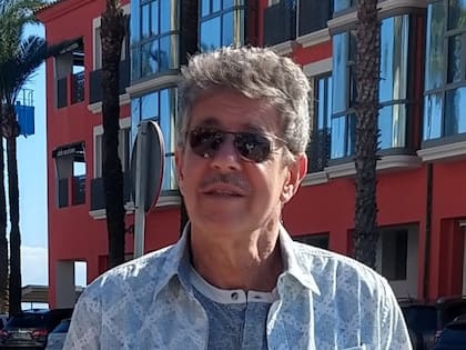 Enrique Cordovero, uno de los mentores de Hendy que hoy forma parte de su regreso desde un lugar más secundario