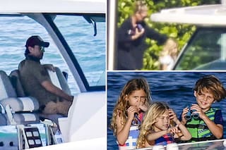 Enrique Iglesias y Anna Kournikova disfrutaron de un paseo en familia, tras el nacimiento de su último hijo