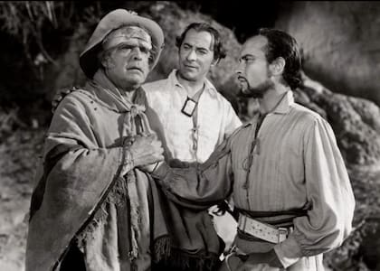 Enrique Muiño, Sebastián Chiola y Ángel Magaña, en una escena de La guerra gaucha (1942)