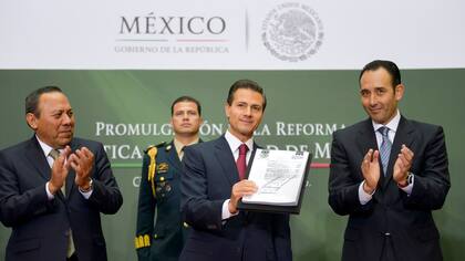 Enrique Peña Nieto promulgó la reforma a la Constitución