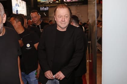 Enrique Piñeyro, autor y protagonista del show de stand up Volar es humano, aterrizar es divino