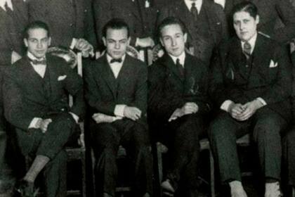 Enrique Susini, César Guerrico, Luis Romero Carranza y Miguel Mujica, fueron los encargados de realizar la transmisión. Fuente: SAL