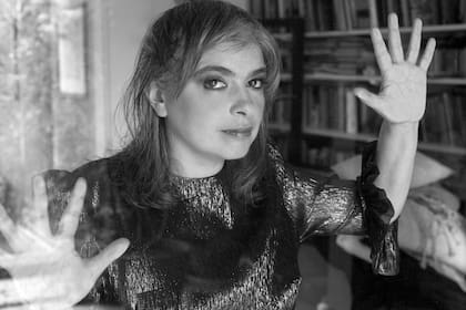 Enriquez y Nine intercambiaron mails cuando el ilustrador empezó el proceso de adaptación gráfica de los cuentos