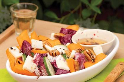 Ensalada de pepino, radicchio y melón