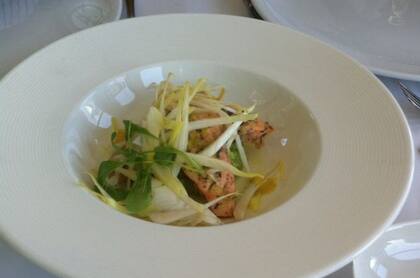 Ensalada de salmón con endivias