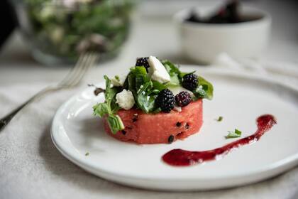 Ensalada fresca con moras