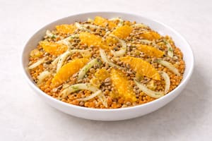 Ensalada hidratante de lentejas, hinojo y naranjas