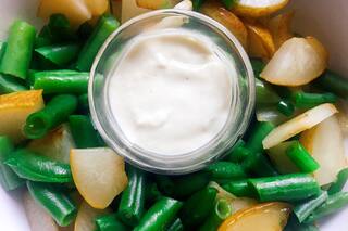 Ensalada tibia de chauchas y peras