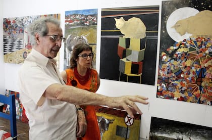 Enseñanzas: Analía Romero aprendió la encáustica del reconocido escultor. Ahora lo homenajea.