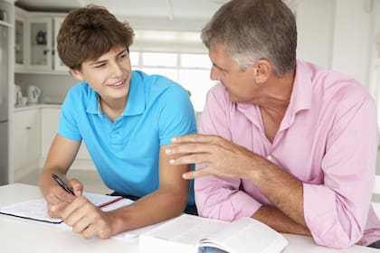 Los tutores de español pueden impartir clases en la casa de los alumnos, en una oficina de la reclutadora u online. (Archivo)