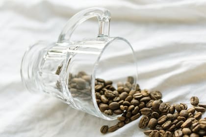 Entender cómo funciona la cafeína en nuestro organismo es crucial para maximizar sus beneficios y minimizar sus riesgos (Foto Pexels)