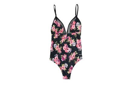 Enteriza floral. Sweet Lady, $1190