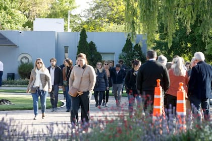 Entierro de Andrés Blaquier en el cementerio Jardín de Paz.