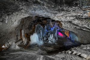 Hallan en una cueva una bacteria congelada hace 5000 años capaz de inhibir a superpatógenos