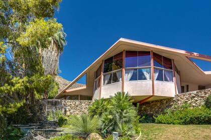 Entrada de "la casa del mañana", donde alguna vez vivieron Elvis y Priscilla Presley (Bennion Deville Homes)