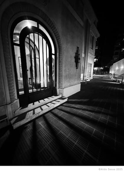 Entrada de la Casa Virasoro por Aldo Sessa