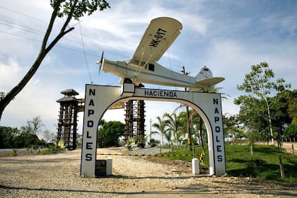Entrada de la Hacienda Nápoles, ahora un parque temático que alberga un santuario de fauna salvaje