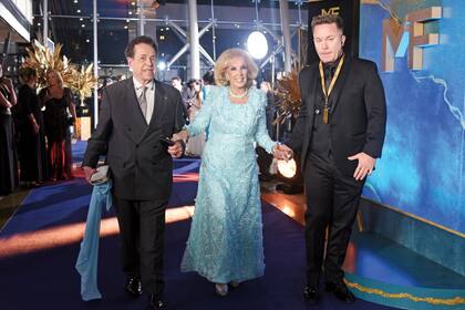 Entrada triunfal al hotel Hilton de Puerto Madero, de la mano
de Héctor Vidal Rivas y de Federico Perroti, a cargo de la seguridad del evento.