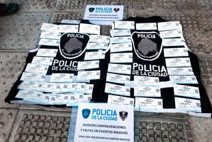 Entradas falsas que fueron secuestradas por la policía de la Ciudad