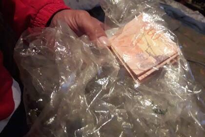 Parte del dinero secuestrado por personal de la policía bonaerense