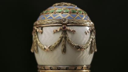 Entre 1885 y 1916, el joyero Peter Carl Fabergé recibió el encargo por parte de los zares rusos de hacer 50 huevos.