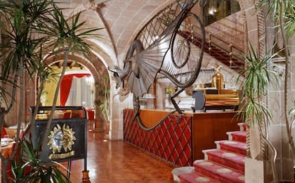 Entre 1998 y 2004 funcionó como restaurante de lujo