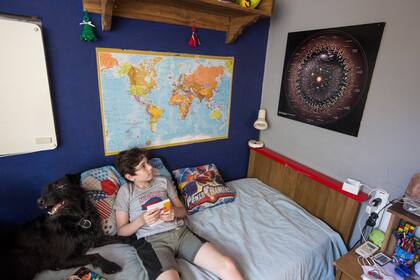 Entre algunos de los intereses de Facundo, se encuentran la astrofísica, la historia argentina y las plantas